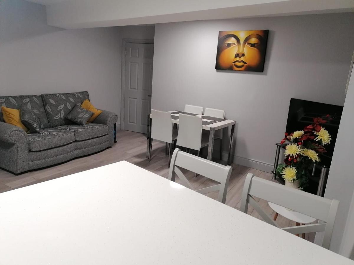 Oak House Apartment Ennis Eksteriør bilde