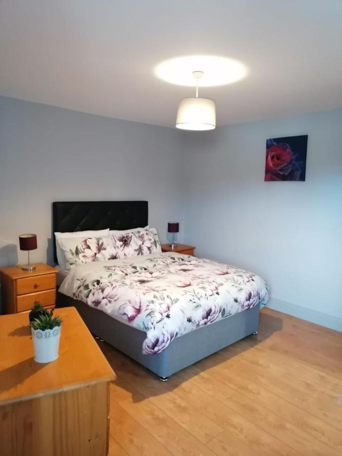 Oak House Apartment Ennis Eksteriør bilde